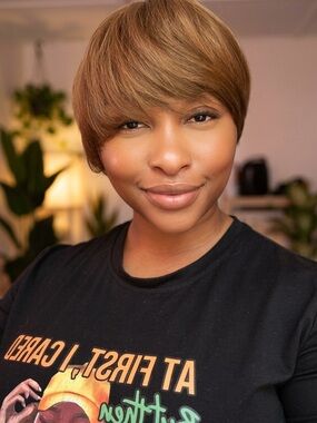 100% Human Hair Pixie Cut Wig - Warm Chestnut Brown - New with Wig Cap